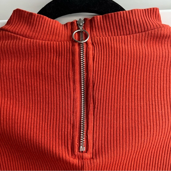 H&M DIVIDED Rust Ribbed Cold Shoulder Top - Picture 3 of 6